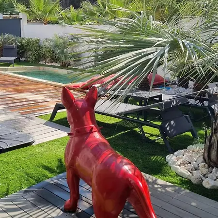Semesterbostad Stunning Family With Pool In Cap D'agde *