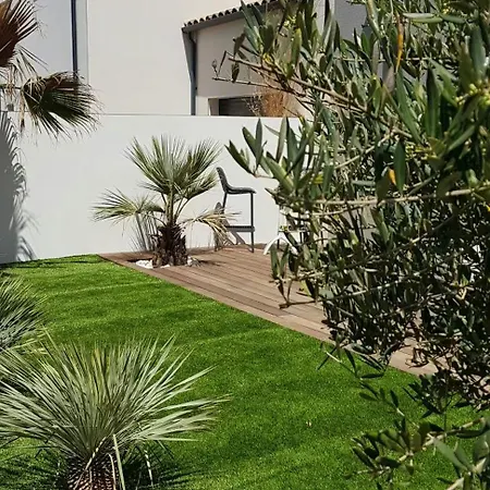Semesterbostad Stunning Family With Pool In Cap D'agde