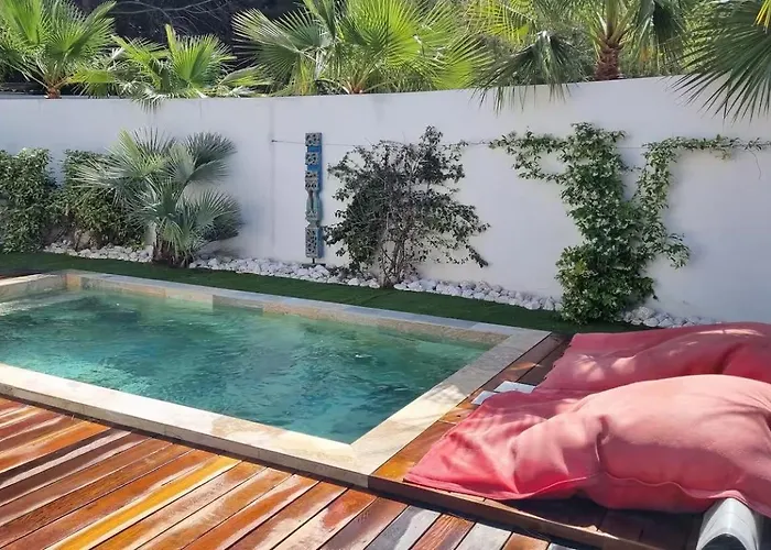 Stunning Family With Pool In Cap D'agde Semesterbostad